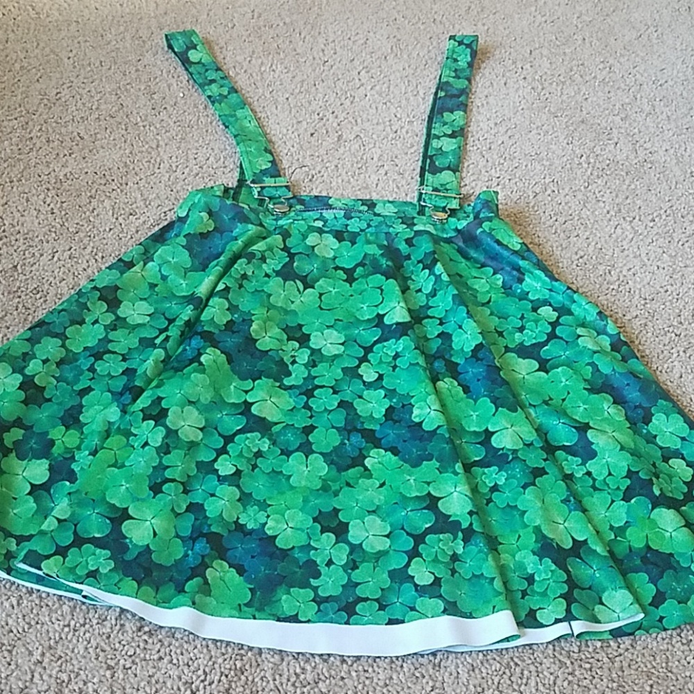 Lucky Pinafore Black Milk L